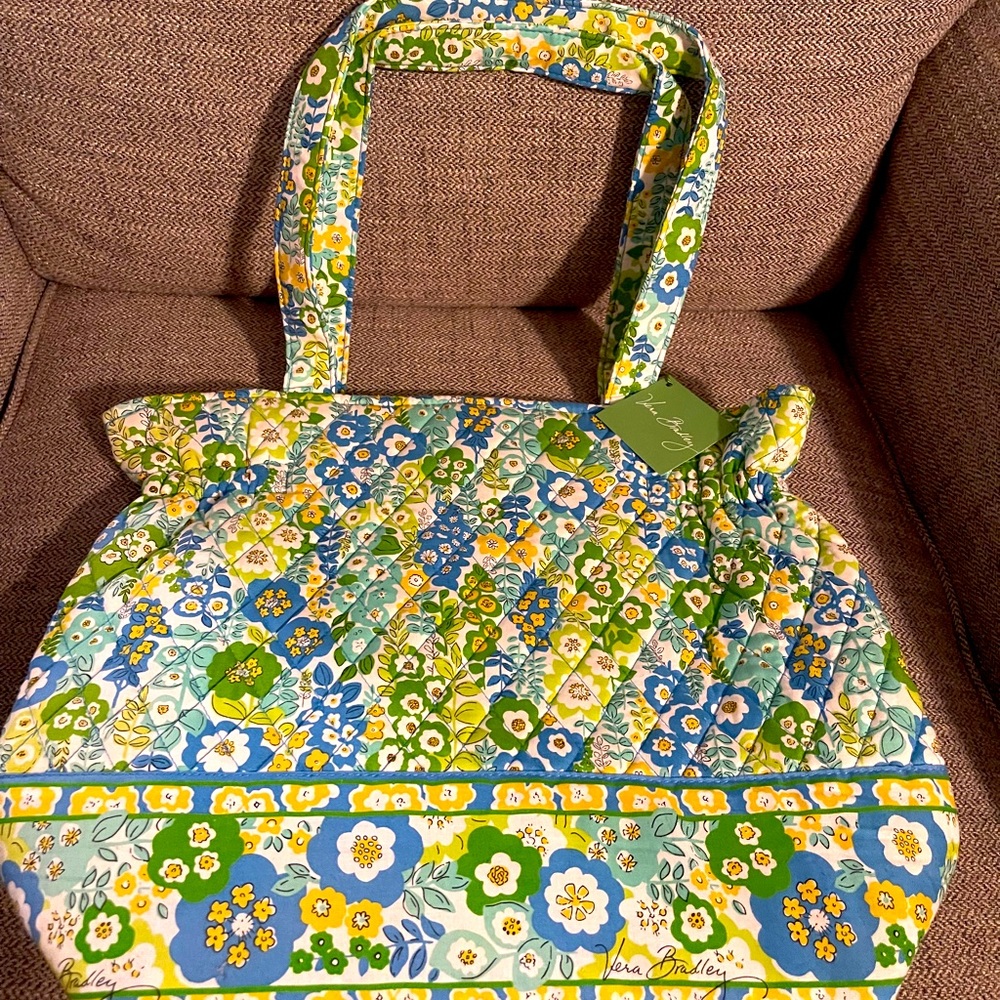 Brand New! Vera Bradley Cinch Tote -English Meadow